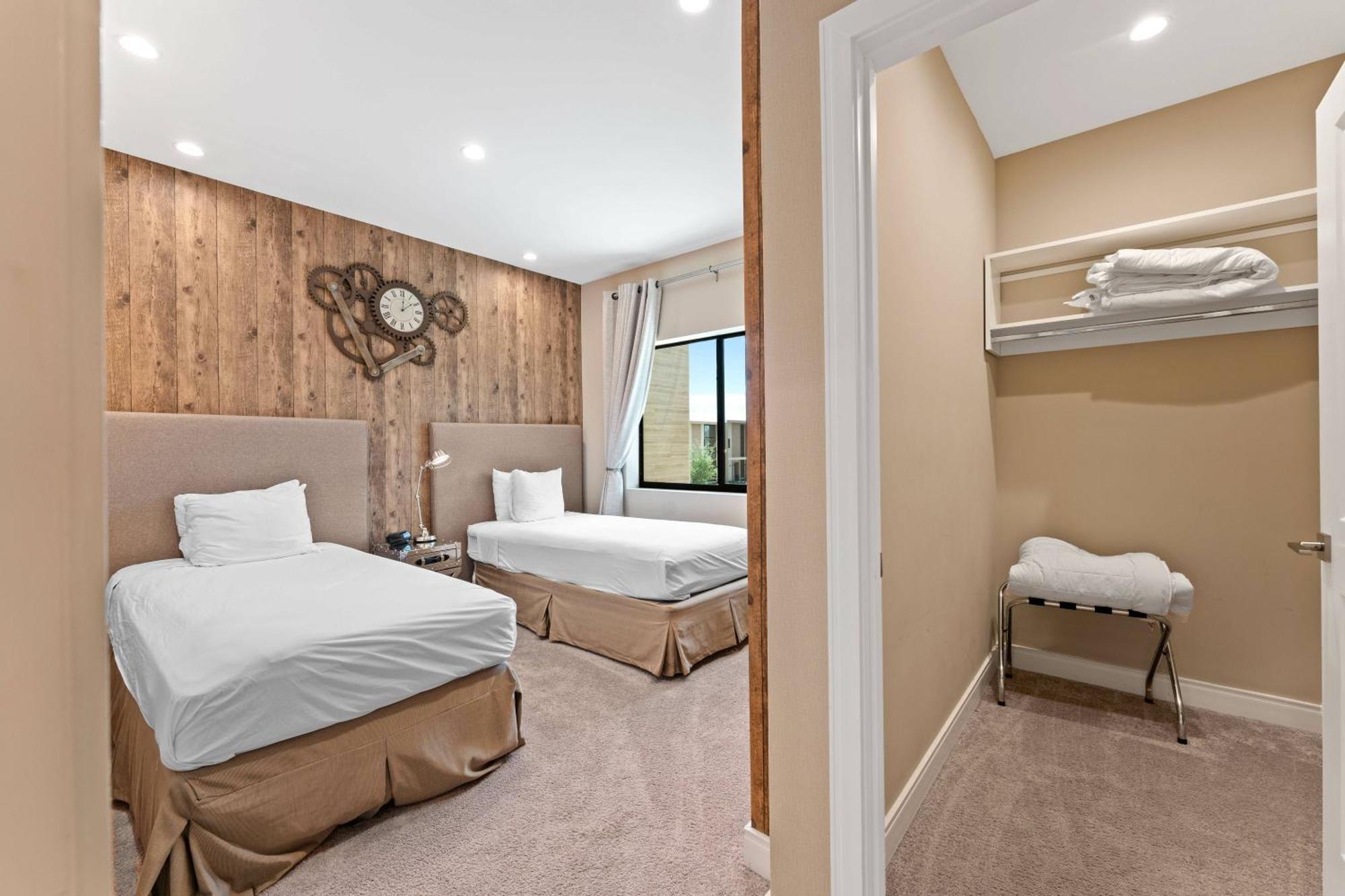 7564 Magic Village 3 Suites Jacuzzi Bbq 8 Min Disney Orlando Bagian luar foto